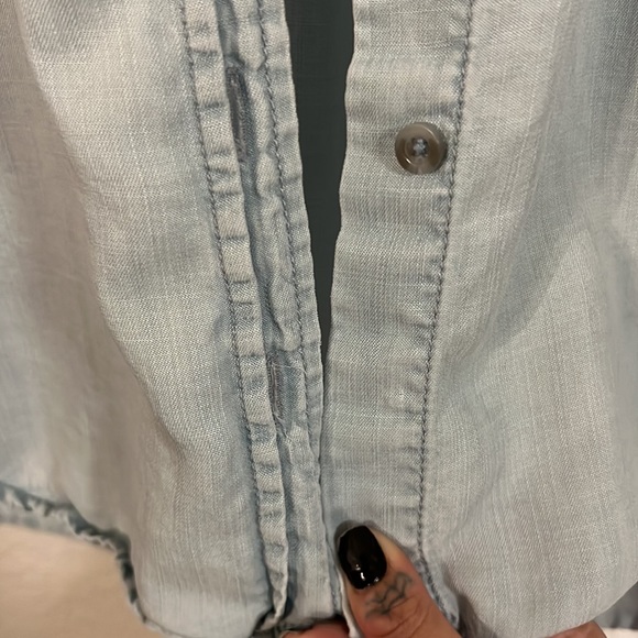 Cloth & Stone Button-Down, size medium. - Picture 12 of 12